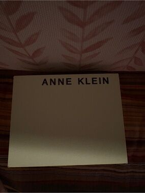 Anne Klein Cream Jewelry/Accessory Box with Bold Logo